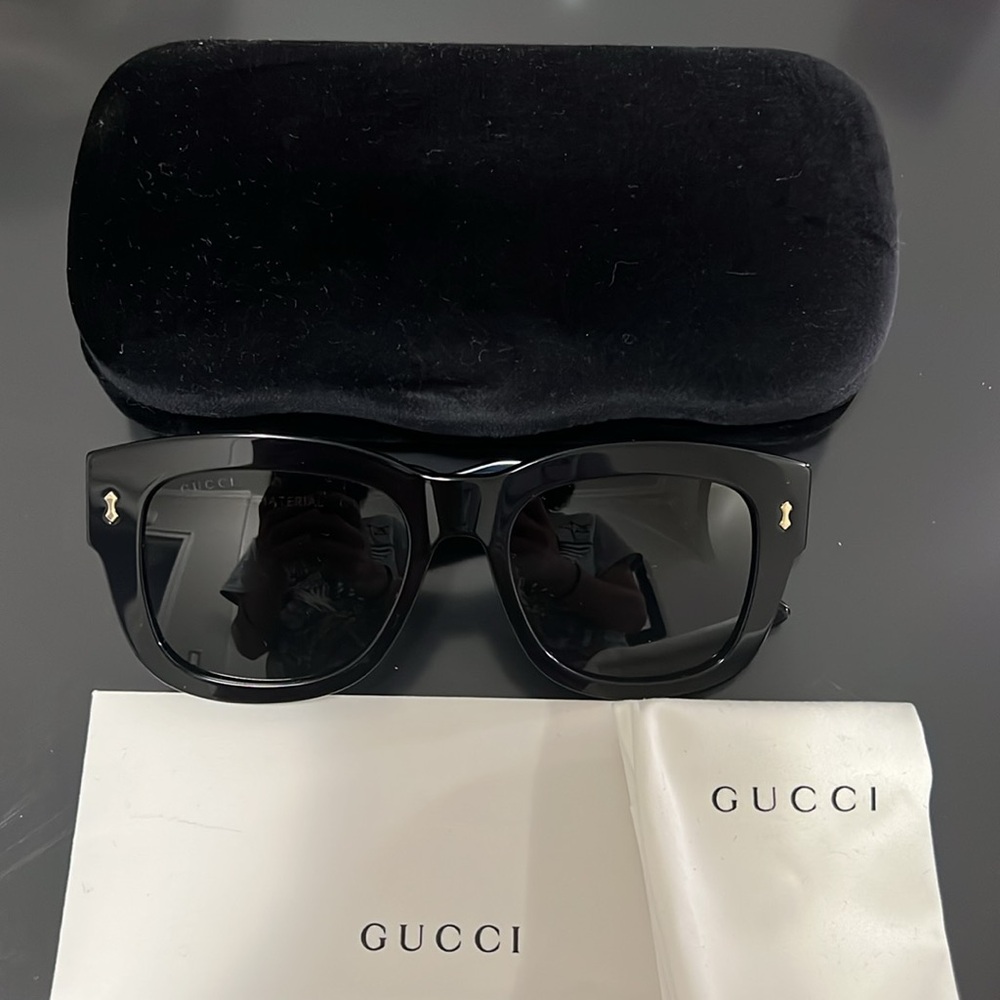 OBO~ NWT Gucci GG1110S Square Sunglasses Black and Gold OS Brand new in the case